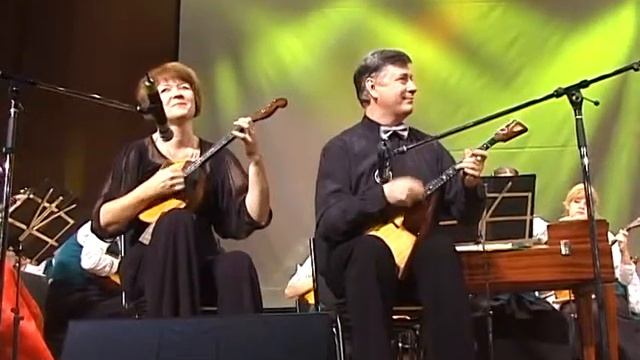 Дуэт БИС. Светит месяц смотреть онлайн