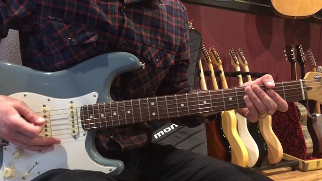 Eric Clapton Lay Down Sally Guitar Lesson + Tutorial смотреть онлайн