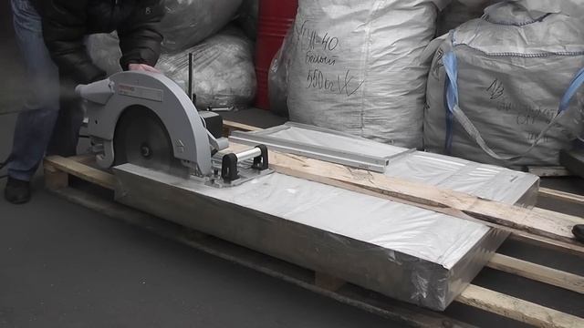 Раскрой сэндвич-панели строительной пилой PROTOOL