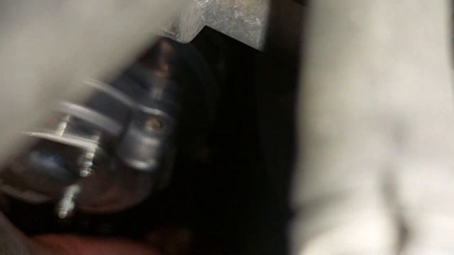 вытекший натяжитель, натяжение ремня Ej20