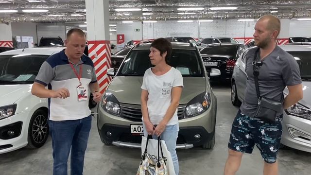 Поздравляем Аллу Владимировну с покупкой Renault Sandero Stepway! Отзывы автосалон Boston смотреть онлайн