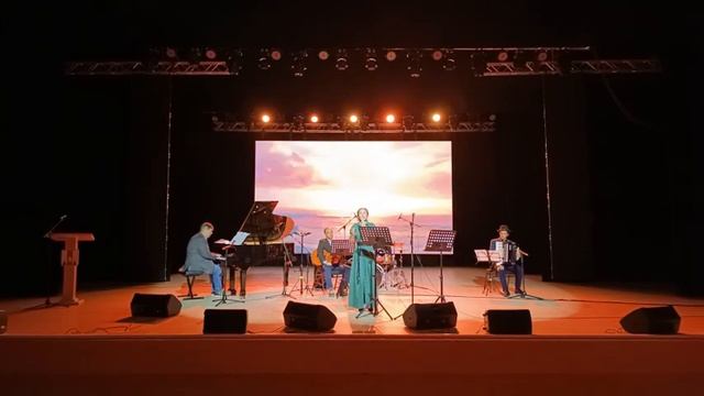 Стихи "Серая Кошка" читает автор Елена Диденко смотреть онлайн