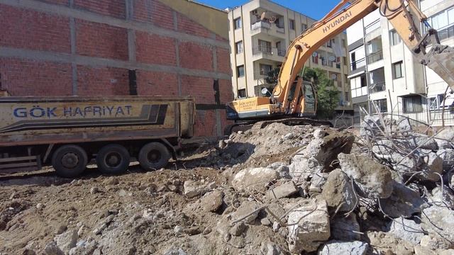 Tractor | Big excavator, Hyundai 290 excavator Loading trucks, Heavy Transports смотреть онлайн