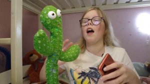 Говорящий кактус. Прикол, - повторяет слова и поет песни!