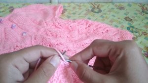 Платье спицами с круглой кокеткой с листьями на девочку от о-7лет. Часть2