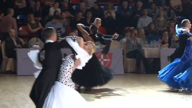 Потапов Кирилл - Панева Мария, 1/4 Viennese Waltz смотреть онлайн