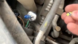 Замена передних габаритных огней KIA CEED 2011 на светодиоды. (ДХО)