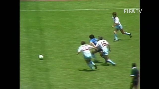 Diego Maradona Goal of the Century | Argentina v England | 1986 FIFA World Cup смотреть онлайн