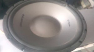 Как хрипит сабвуфер