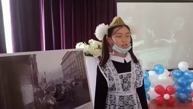 Каратау Жамбыл Жабаев "Ленинградцы, дети мои!" смотреть онлайн