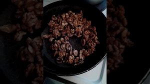 Избавляем грецкие орехи от горьковатой кожурки и делаем их ещё вкуснее