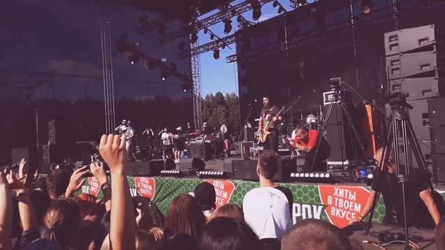 NOIZE MC - люди с автоматами 1 куплет (РЗБ 2018) смотреть онлайн