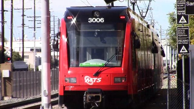 MTS Trolley - Siemens S70 Sycuan Green Line #3006 Departing Washington Street смотреть онлайн