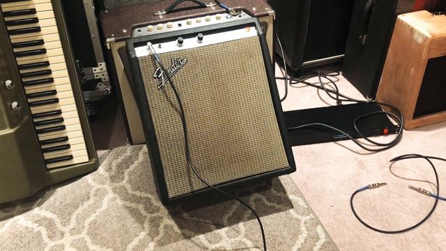 1971 Fender Musicmaster Bass amp modded смотреть онлайн