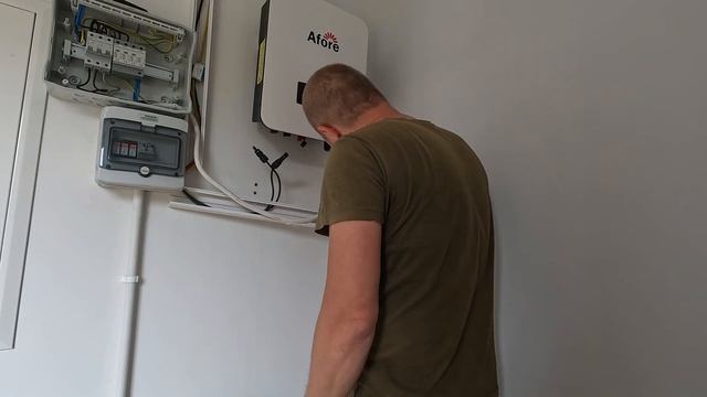 Устраняем ошибку повышенного напряжения на инверторе. смотреть онлайн