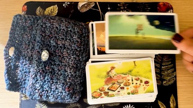 My tarot & matching crochet bag collection ?? смотреть онлайн