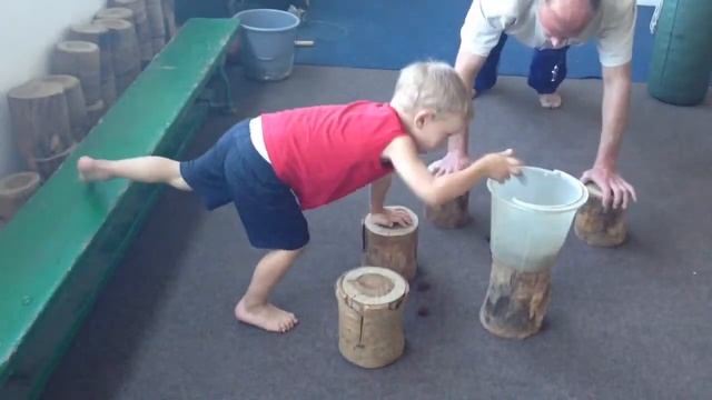 Каштаны руками