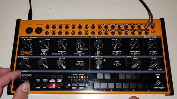 Behringer Crave Only (30 Minutes Sequencer Play)