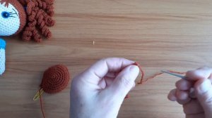 Причёска для куклы. Вяжем локоны.