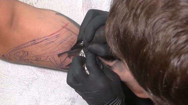 The old statue - Tattoo time lapse смотреть онлайн