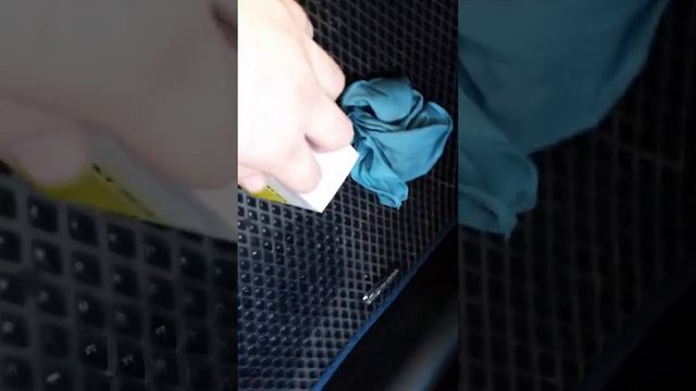 Убираем суперклей с сидений машины. смотреть онлайн