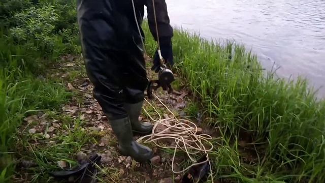 ЛОВИМ МЕТАЛЛ ПОД ЖД МОСТОМ... смотреть онлайн