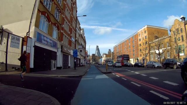 From Stratford to Whitechapel Nr.4 With Git up Git2 on the Green line смотреть онлайн