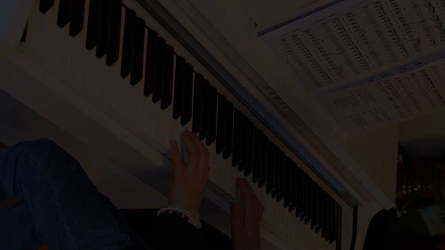 I am learning to play a melody "A beautiful far away" on the piano смотреть онлайн