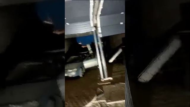 Промышленные секционные ворота ISD01 DoorHan с фотоэлементами безопасности смотреть онлайн