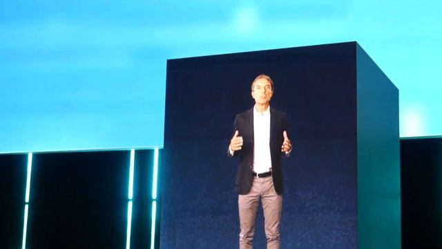 Siemens Kaffeevollautomat EQ.9 plus - IFA 2020 смотреть онлайн