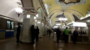 Метро Комсомольская кольцевая. Как дворец