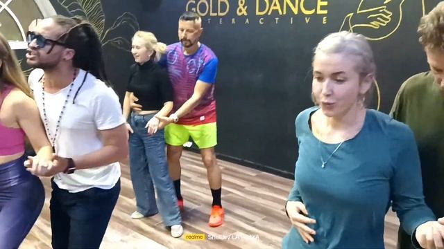 Время искушать и обольщать! ? Бачата классика. Преподаватель Дуглас Томайо. Первый урок ??? смотреть онлайн