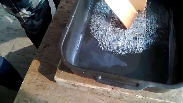 Лужение платы сплавом Розе смотреть онлайн
