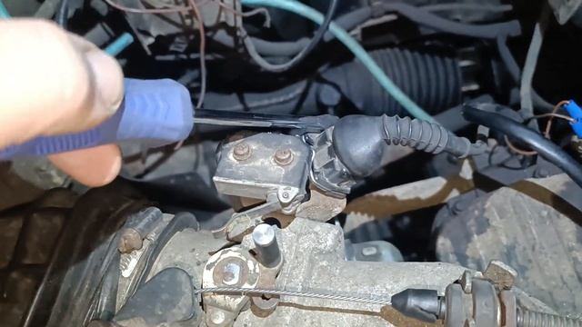 Ауди 100 с3, Audi 100 c3. Глохнет как прогреется, не заводится на горячую смотреть онлайн