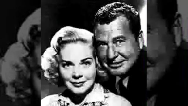 Phil Harris / Alice Faye radio show 12/18/53 The Chaperones смотреть онлайн