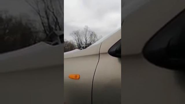 Качает саб. Бассы в машине. смотреть онлайн