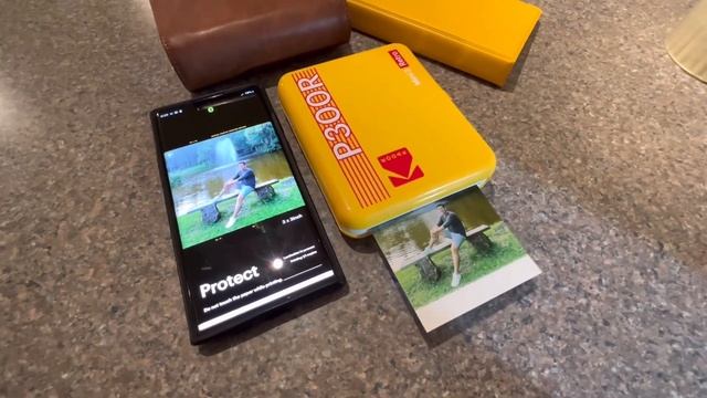 Kodak Mini 3 P300R | Testing two mobile phones. смотреть онлайн