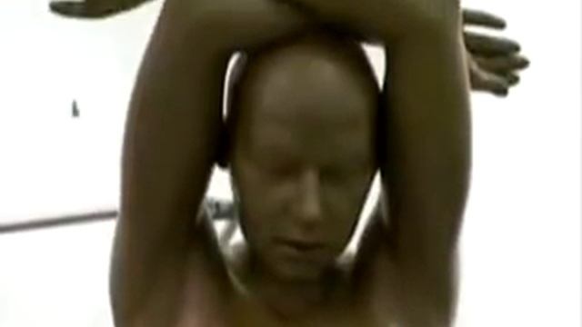 Ron Mueck: The most realistic sculptures Part II смотреть онлайн