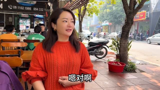 阿龙挑战越南街头蹭美食！越南女多男少，美女聚堆请我吃当地美食！【阿龙游四方】
