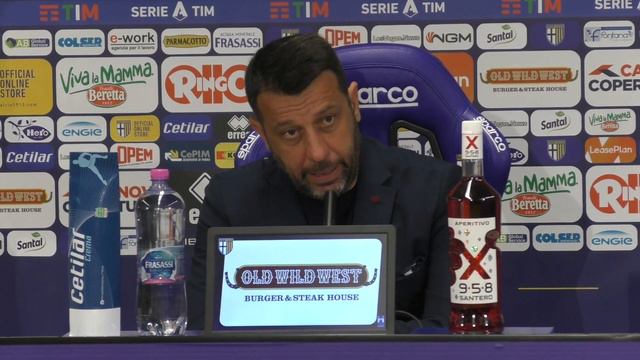 D'Aversa dopo Parma-Crotone:"Troppi errori anche oggi, dobbiamo finire la stagione con dignità" смотреть онлайн