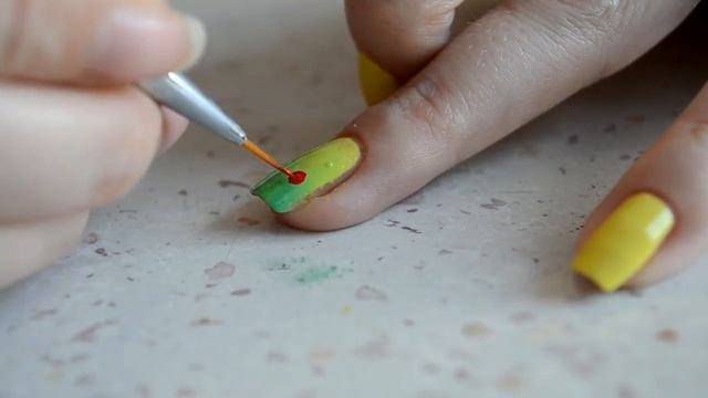 Яркий дизайн ногтей. Ромашки и божья коровка. смотреть онлайн