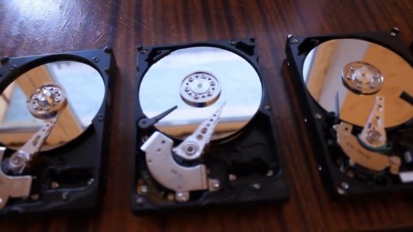 Что можно сделать из старых жестких дисков \ 4 ideas- wthat can be made from an old  Hard Disk Driv