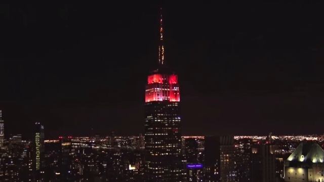 Empire State Building - New York City, NY ( "Empire State Of Mind" lights. 04-01-20 ) смотреть онлайн