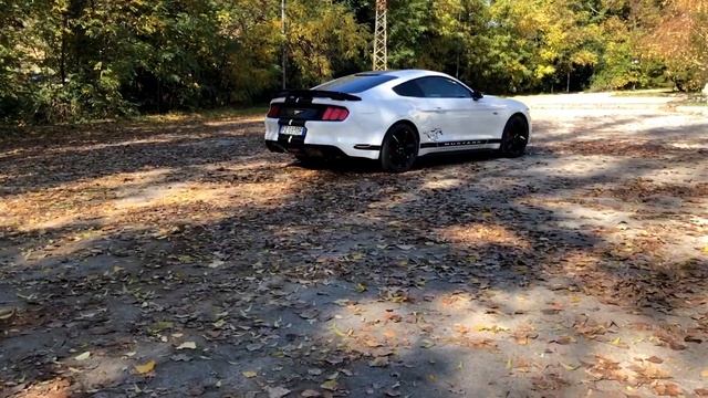 Ford Mustang 2.3 EcoBoost - Cinematic Video [Acceleration, exhaust sound, donut] смотреть онлайн