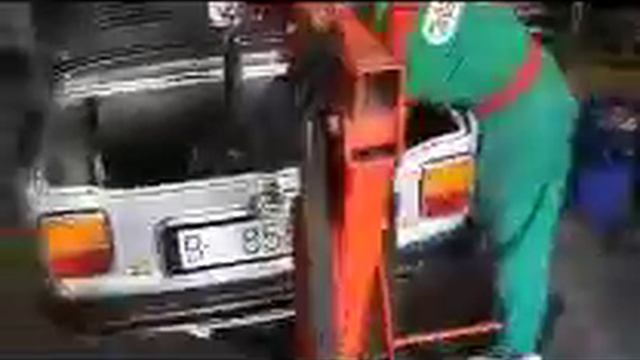 Simca1000 Motor fuera смотреть онлайн