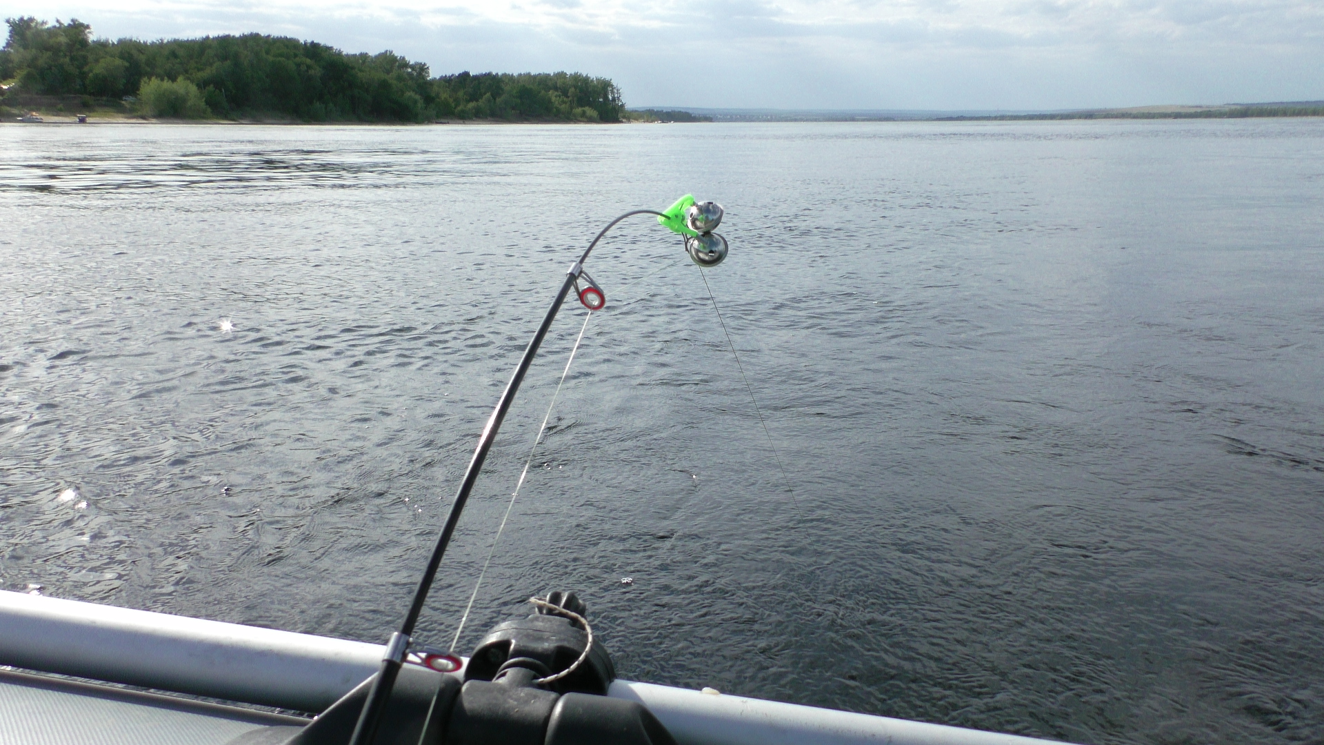 Рыбалка осенью . Лещ оценил эту Кашу. Ловля леща смотреть онлайн