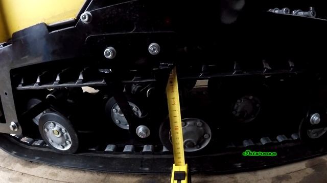 Мотобуксировщик Рыбак. Обзор часть 3. Итоги прошлого сезона. Проверка натяжения гусеницы. смотреть онлайн