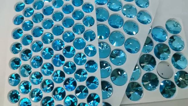 Пришивные стразы Промо Aquamarine, Rivoli смотреть онлайн