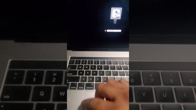 MACBOOK PRO 2018 Recovery Mode Error -1008F смотреть онлайн