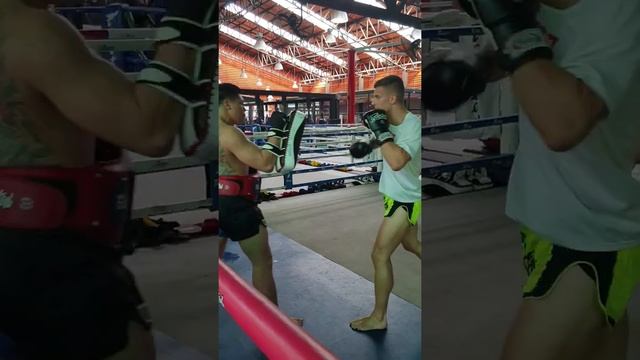 DFN2: Andreas Snoopy Cehovsky getting ready for fight смотреть онлайн